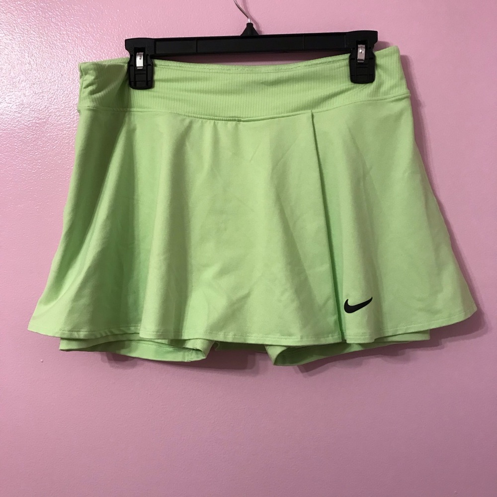 Nike Court Dri-fit Victory Flouncy Skort neon green size large